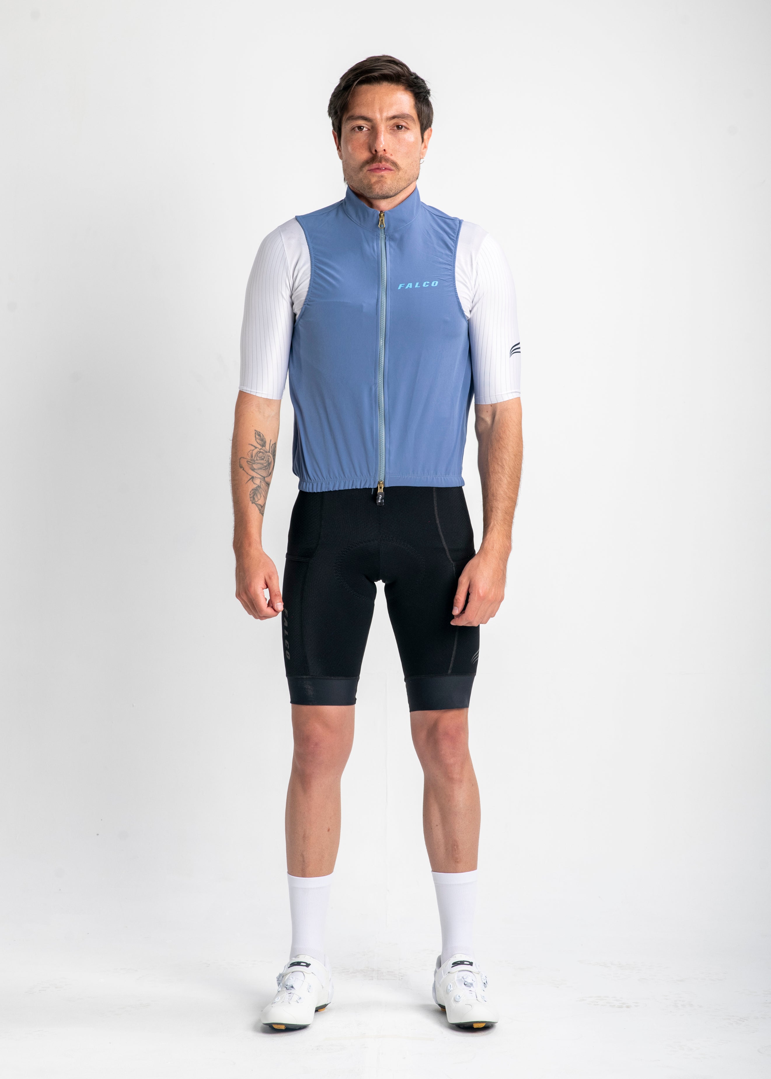 CHALECO CORTAVIENTOS IMPERMEABLE AZUL CELESTE