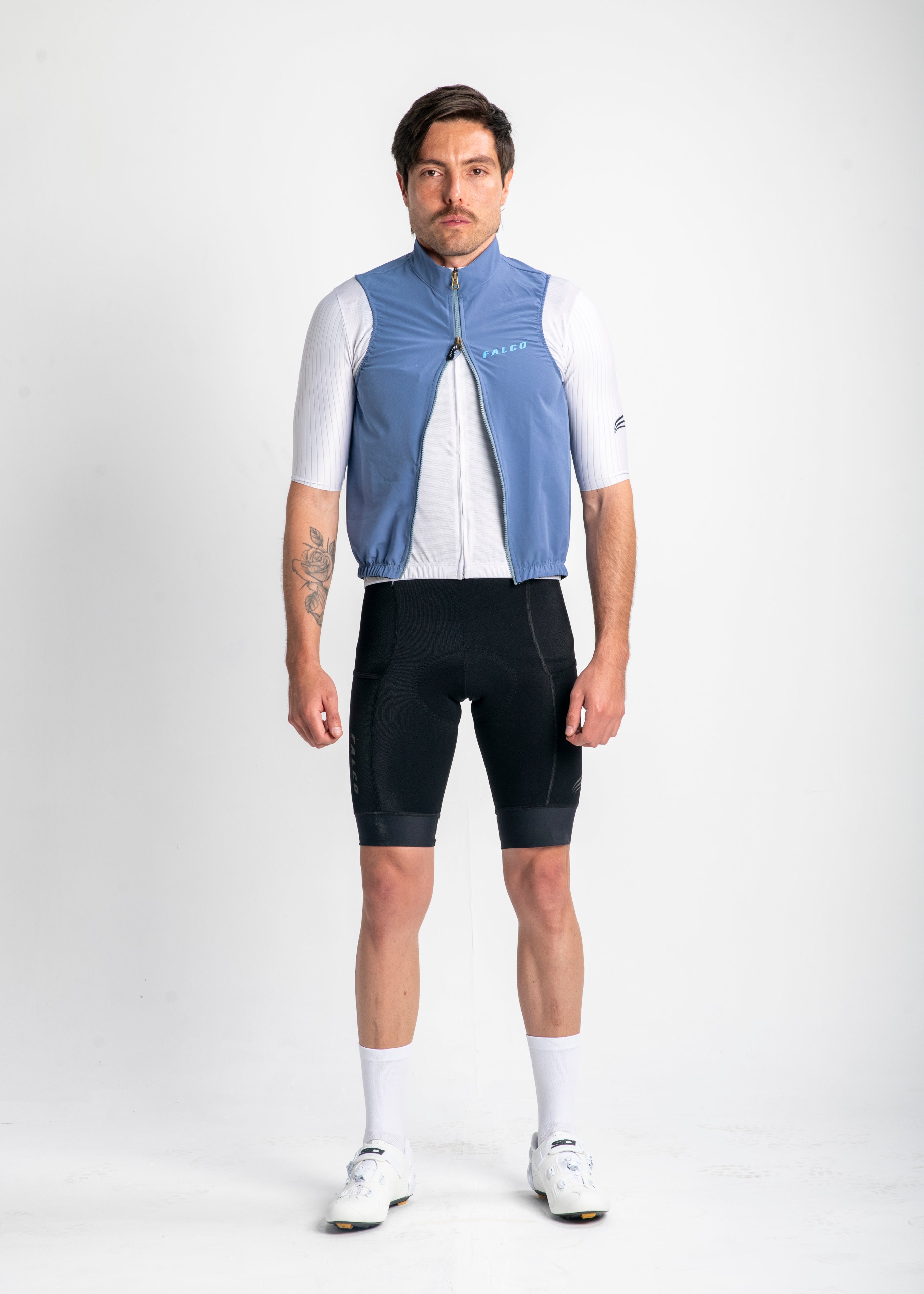 CHALECO CORTAVIENTOS IMPERMEABLE AZUL CELESTE