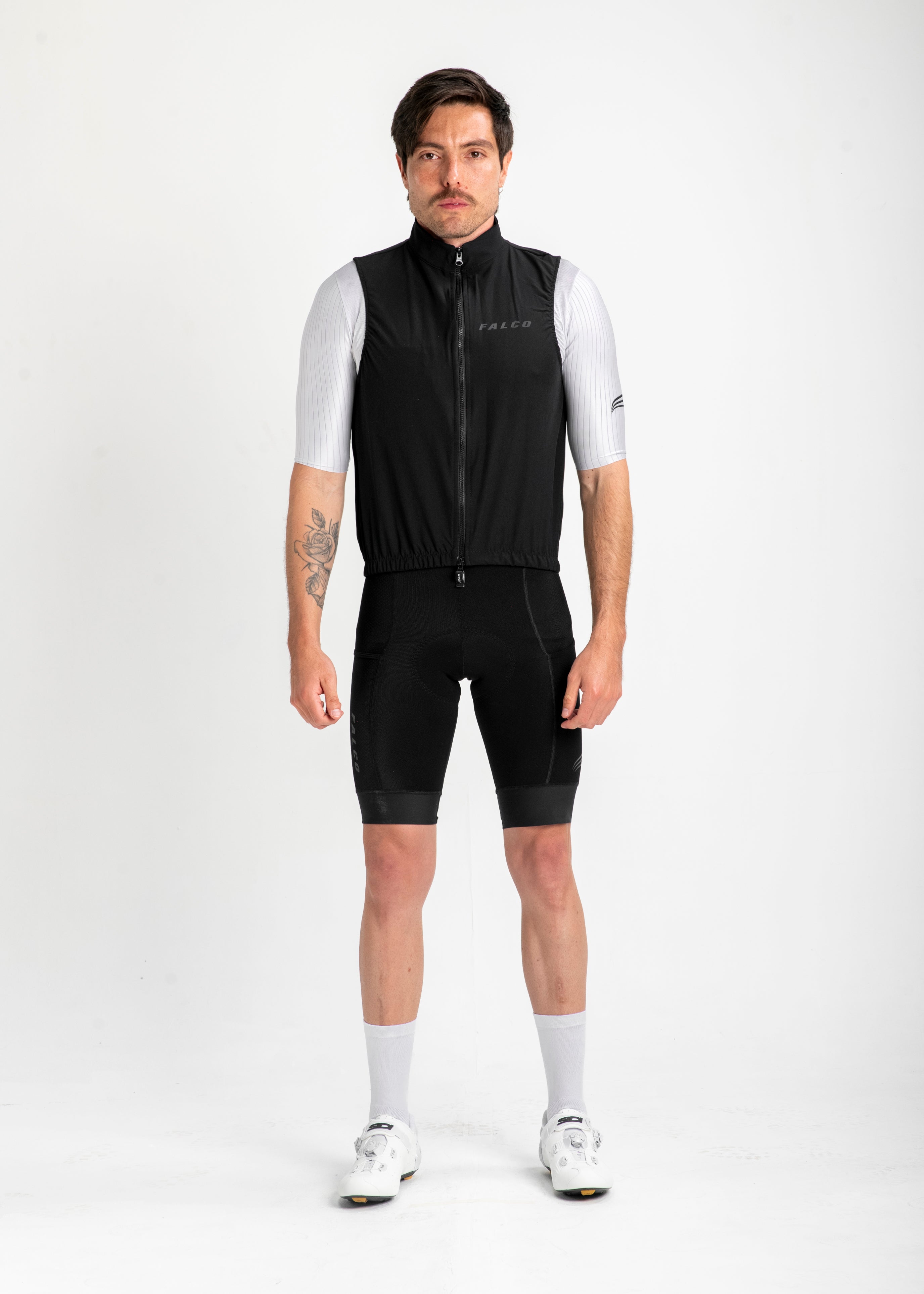 CHALECO CORTAVIENTOS IMPERMEABLE NEGRO