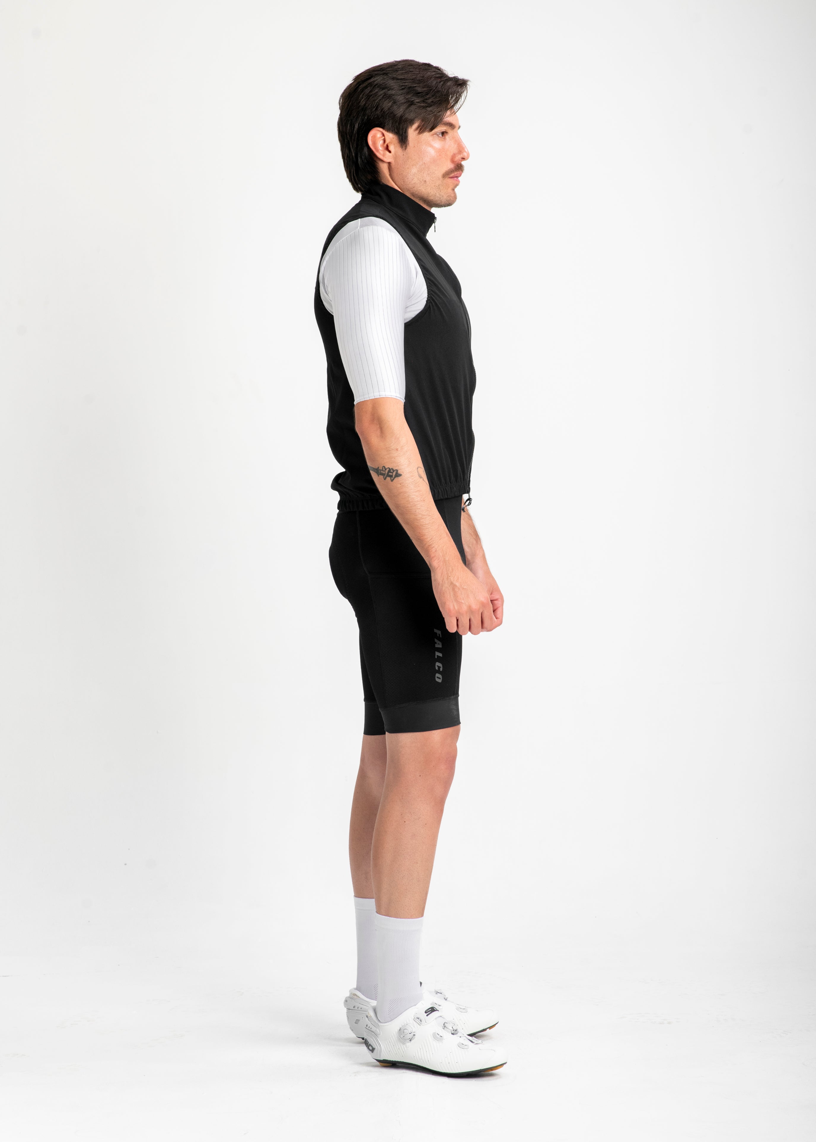 CHALECO CORTAVIENTOS IMPERMEABLE NEGRO