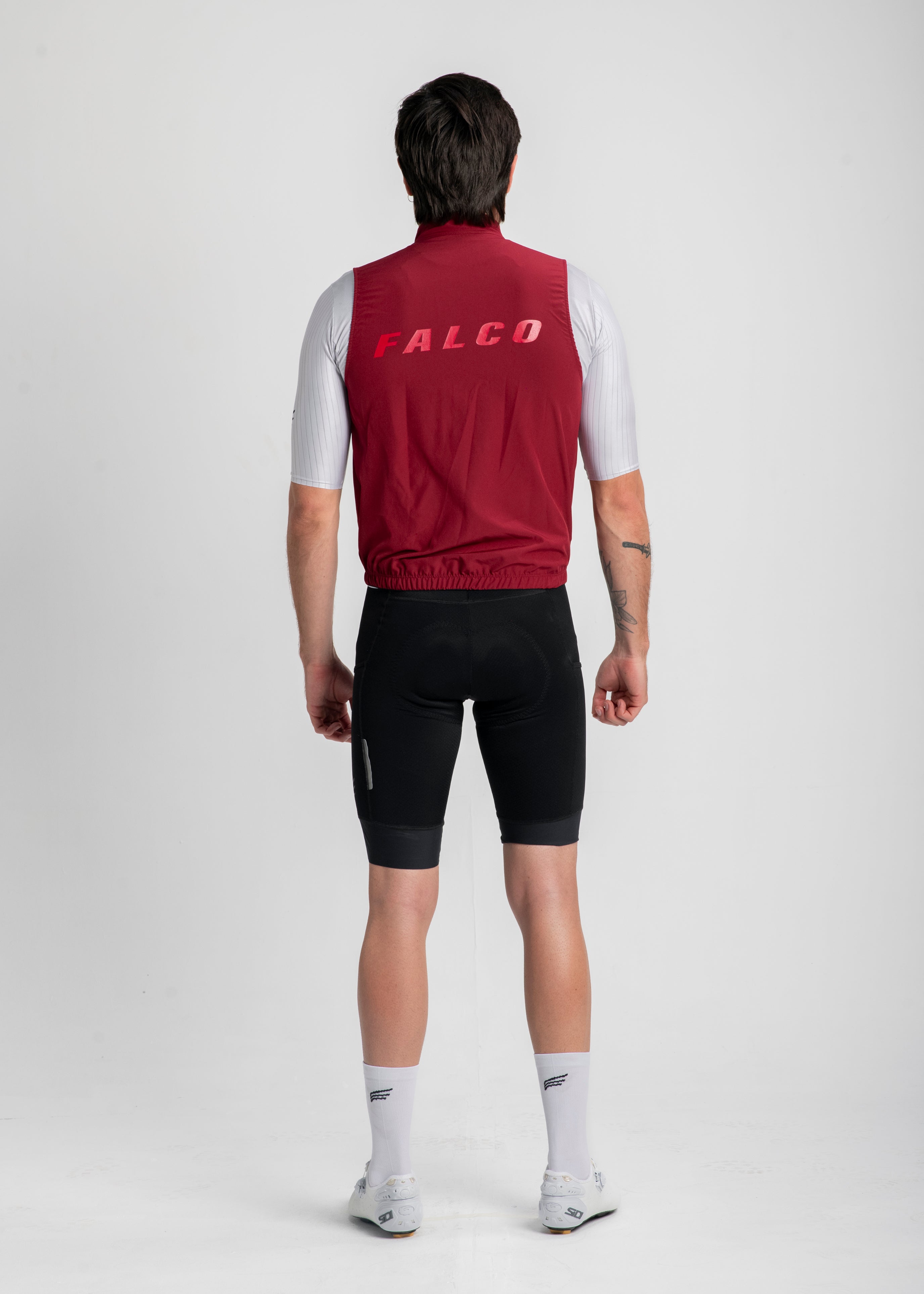 CHALECO CORTAVIENTOS IMPERMEABLE VINO TINTO