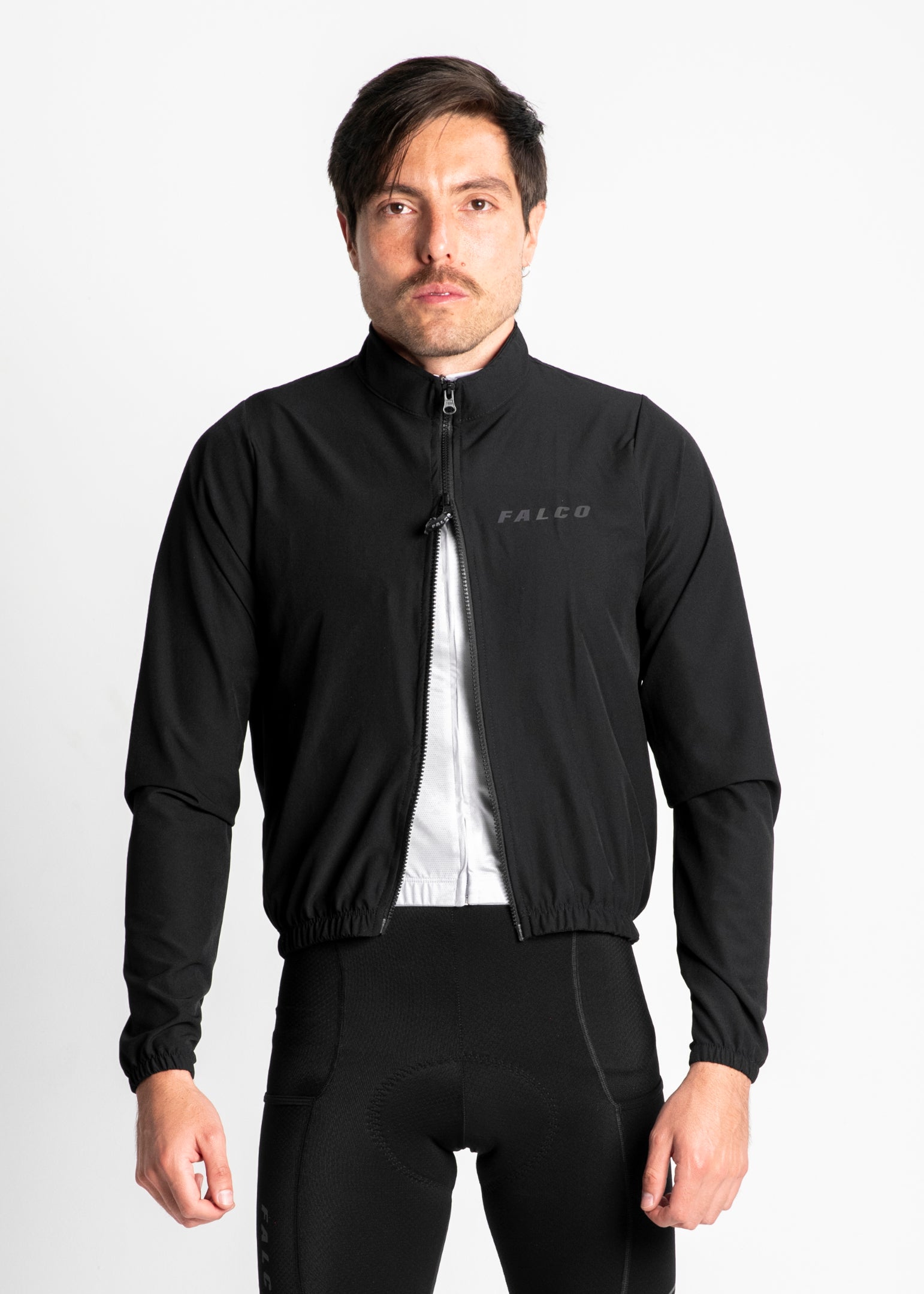 CORTAVIENTOS IMPERMEABLE NEGRA