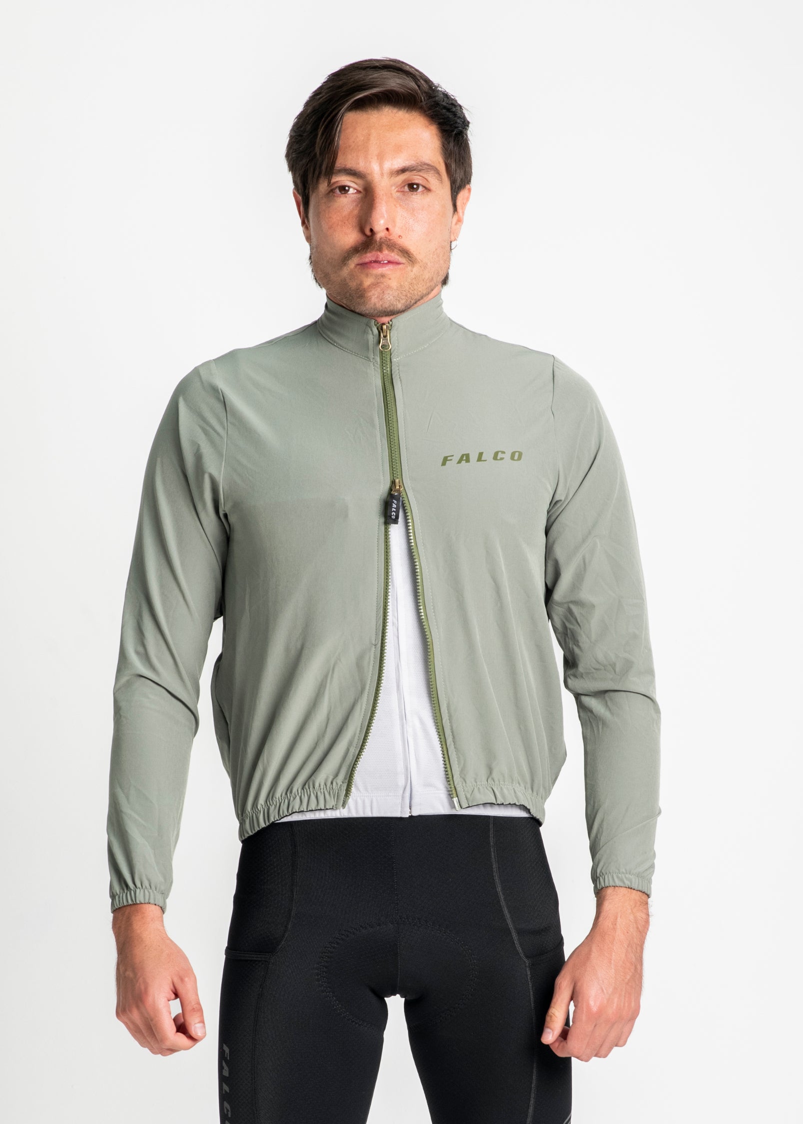 CORTAVIENTOS IMPERMEABLE VERDE OLIVA